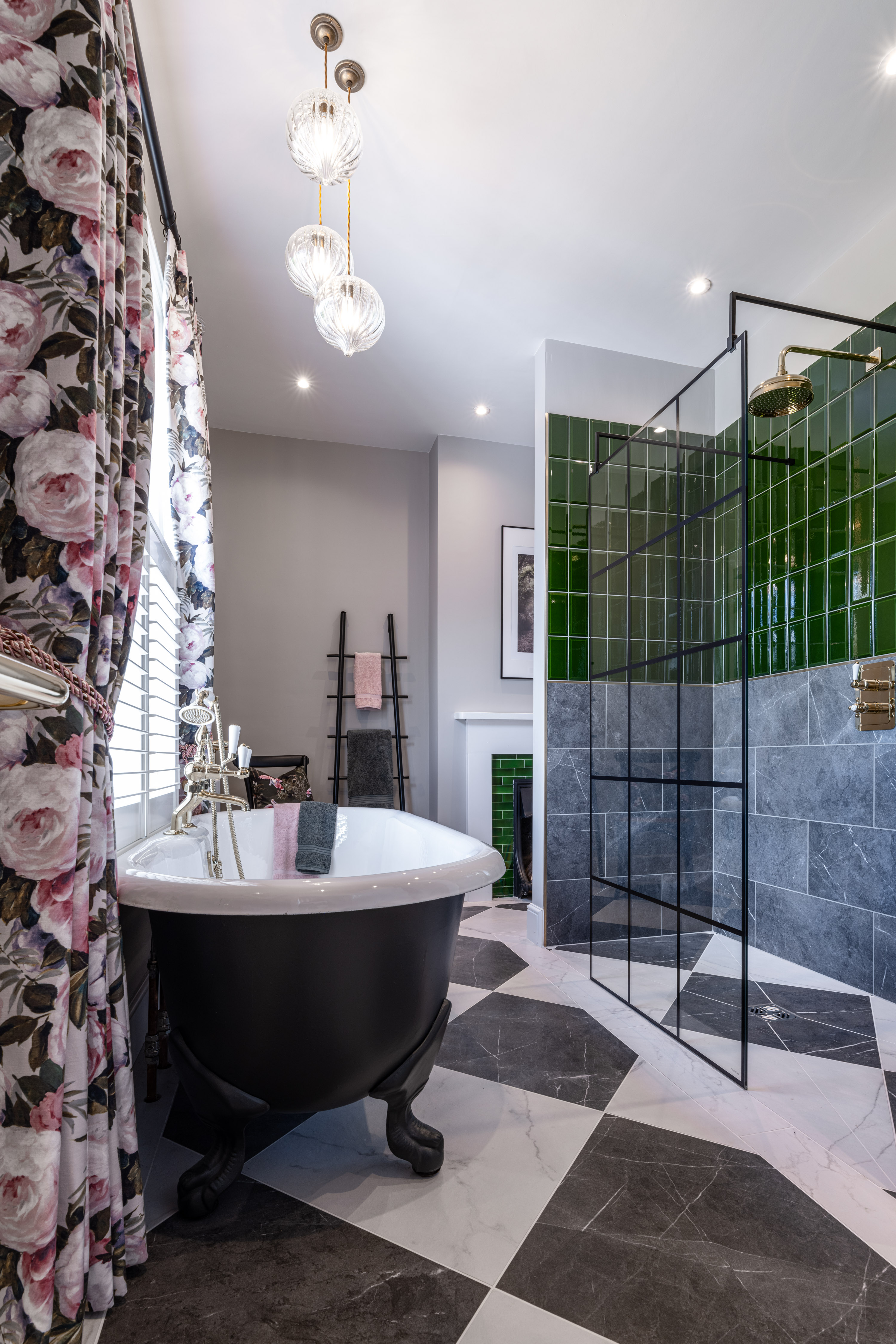 Padbury bathroom — alternate view