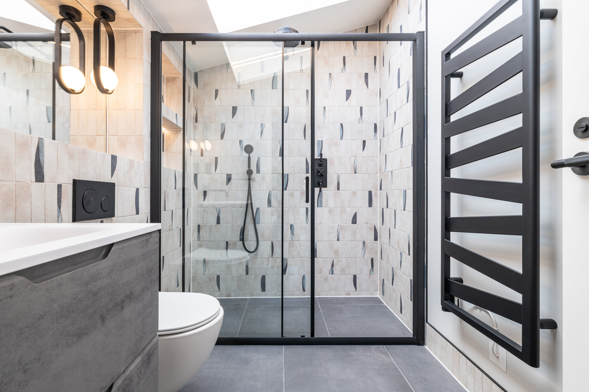 Queens Orchard, Cambridgeshire — award-winning bespoke bathroom with stone bath surround