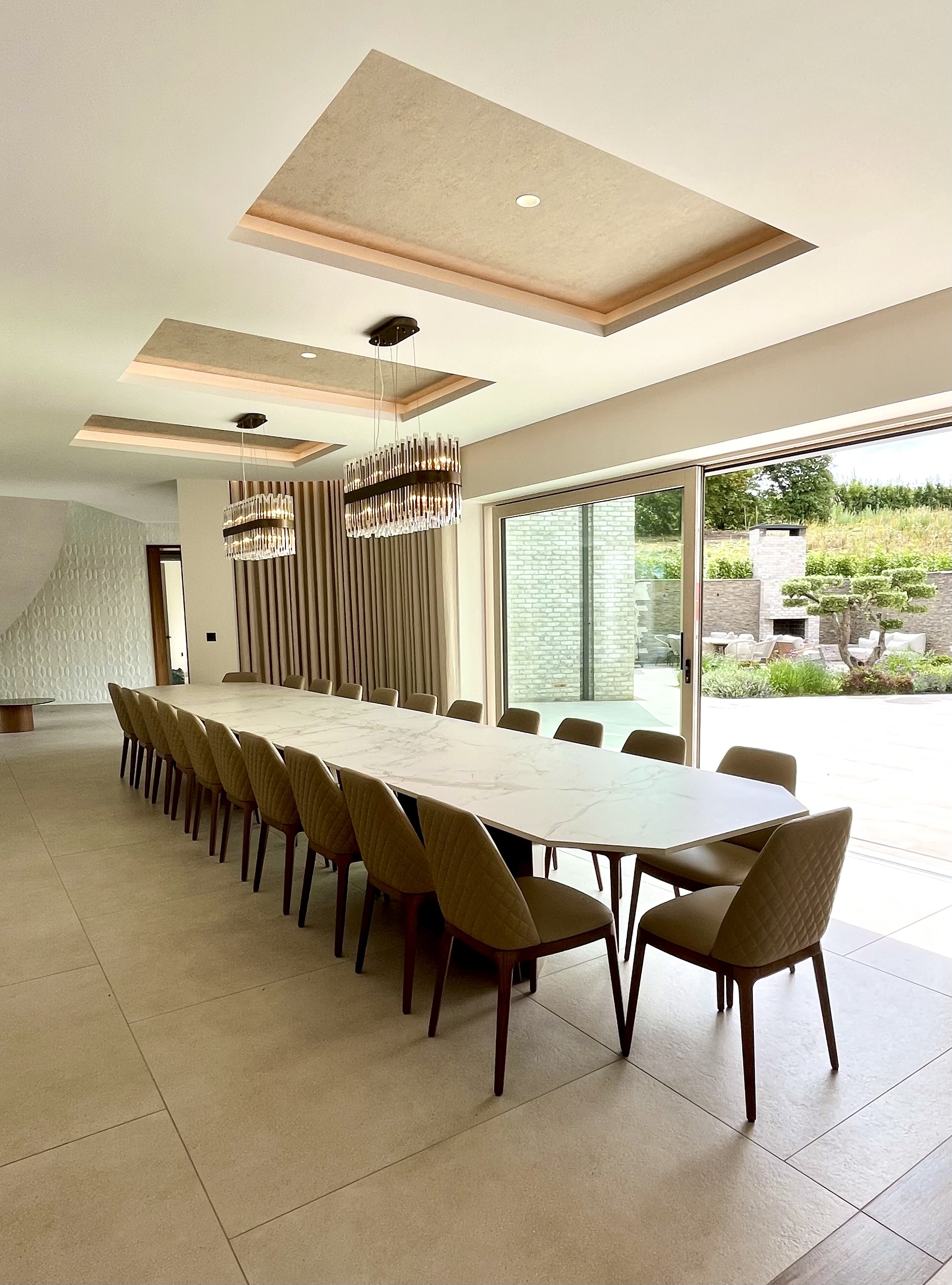 Queens Orchard dining room