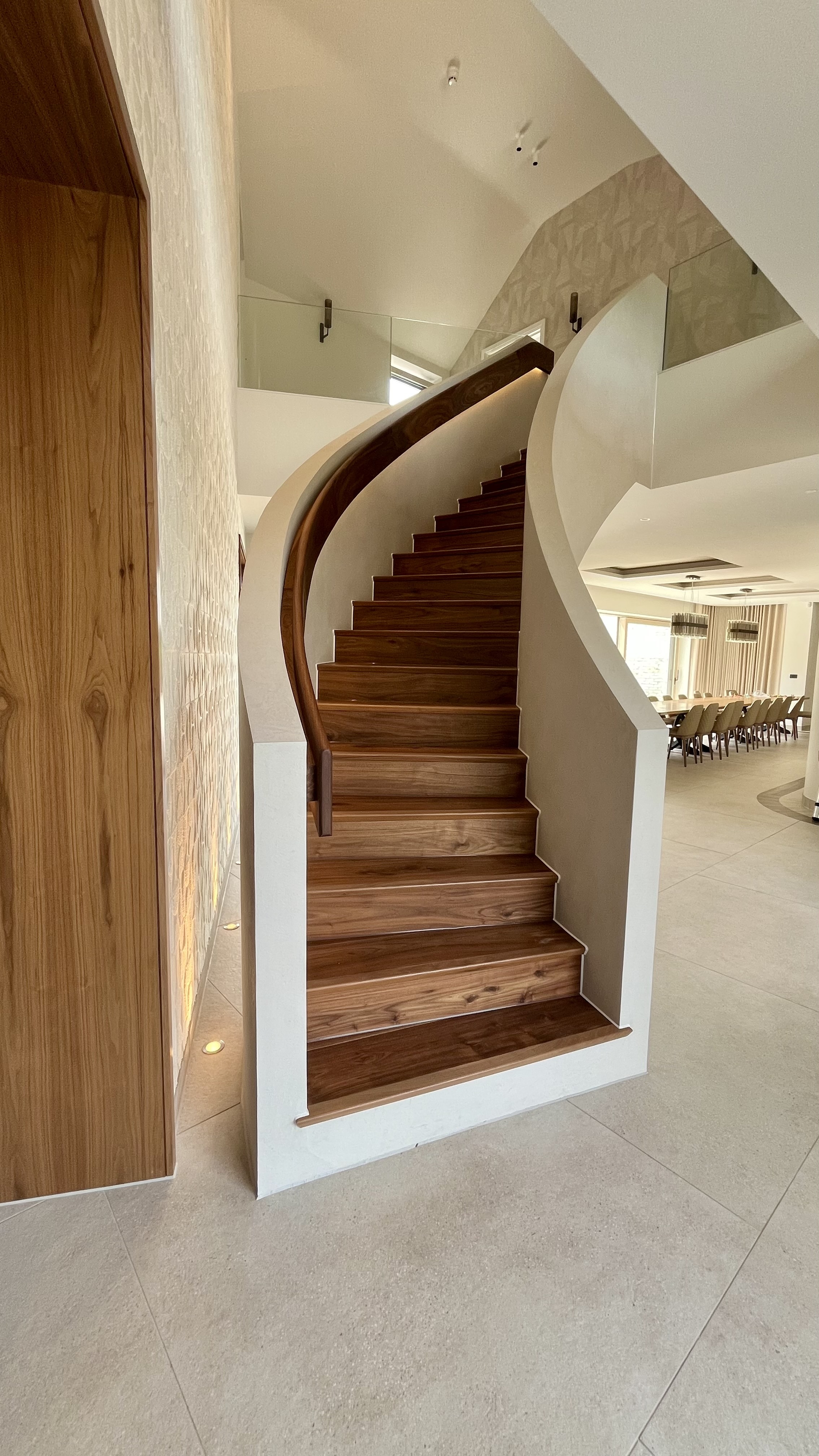 Queens Orchard grand staircase